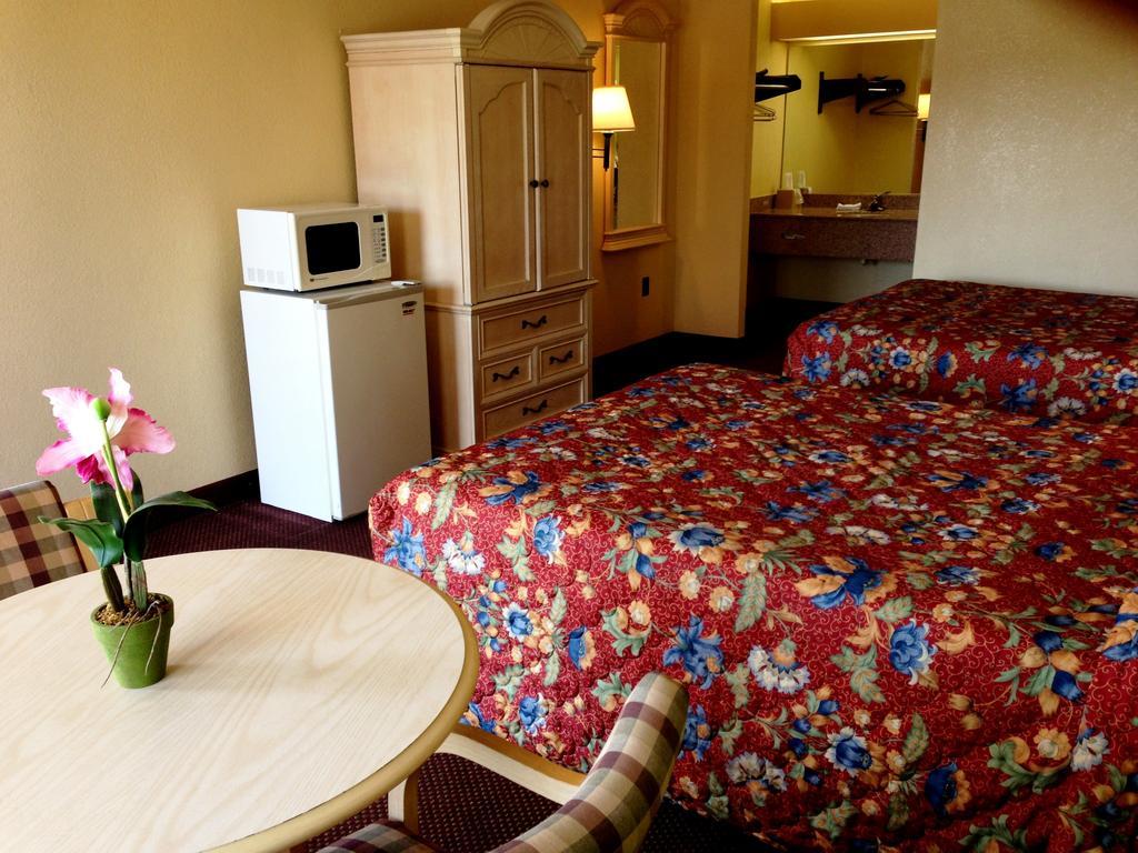 Holiday Terrace Inn - Pigeon Forge Habitación foto